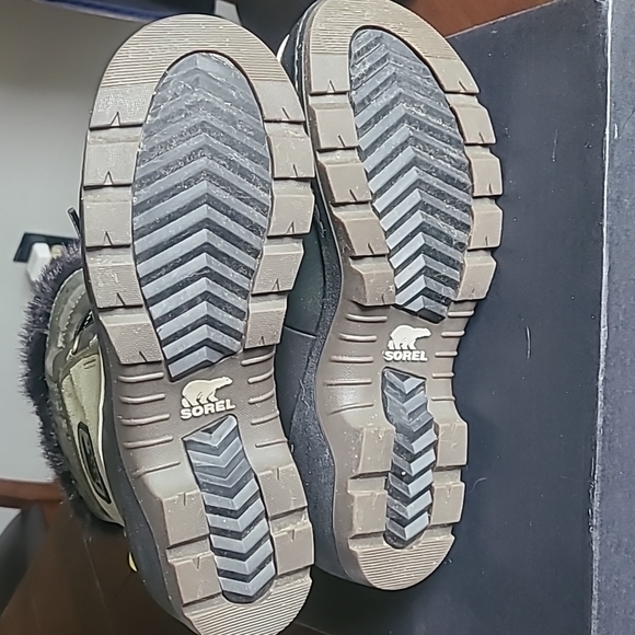 Sorel Trivoli III Waterproof Winter Boots Size 8 - Picture 3 of 7